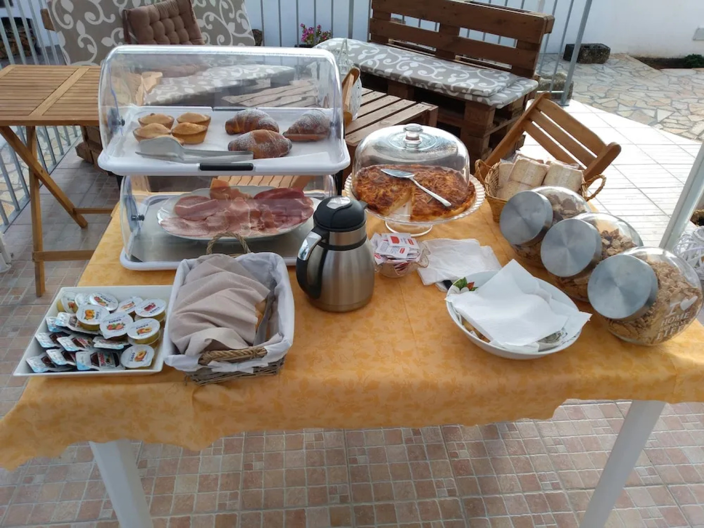 Xenios Torre Suda B&B