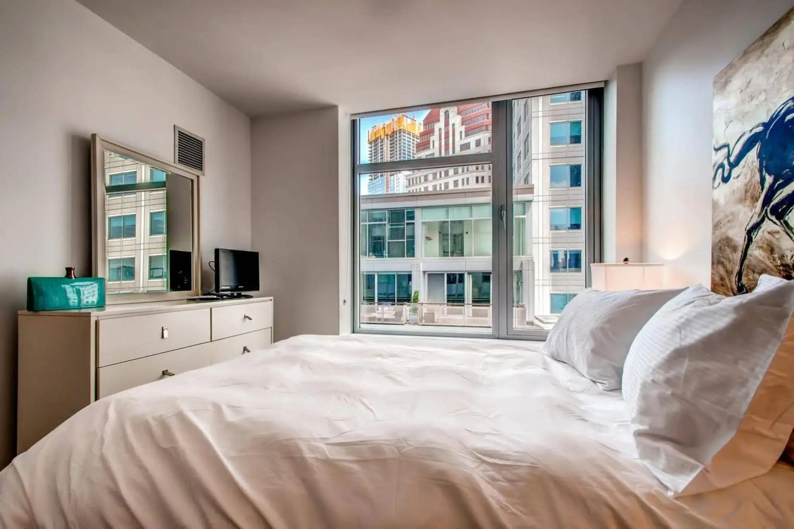 Global Luxury Suites at The Financial District