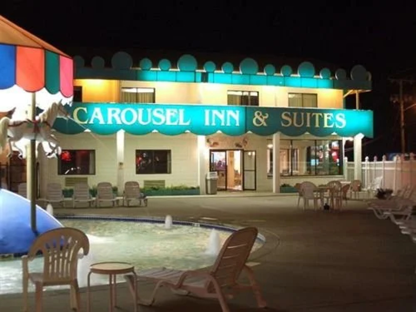 Carousel Inn & Suites