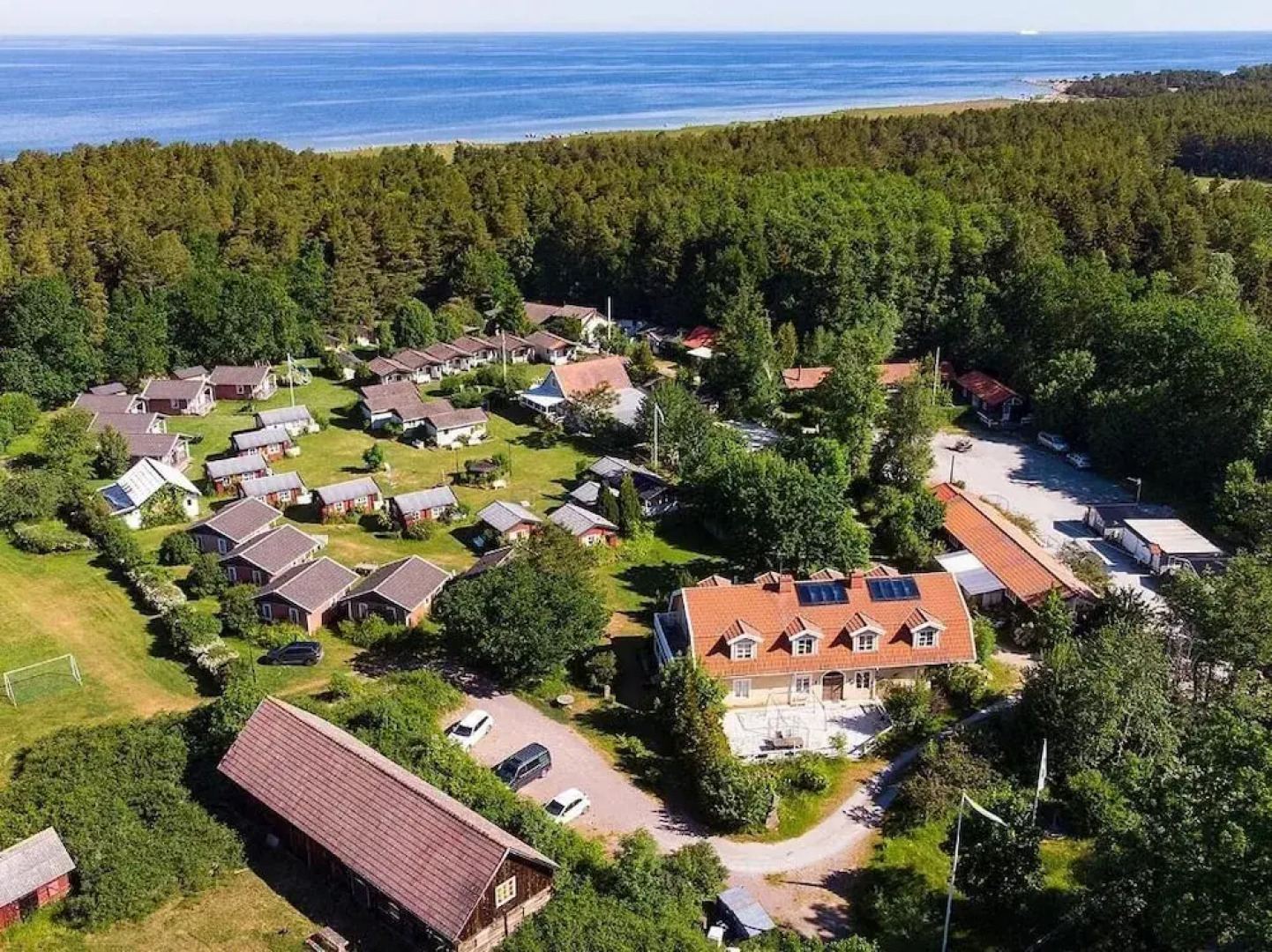 Hälluddens Stugby och Vandrarhem