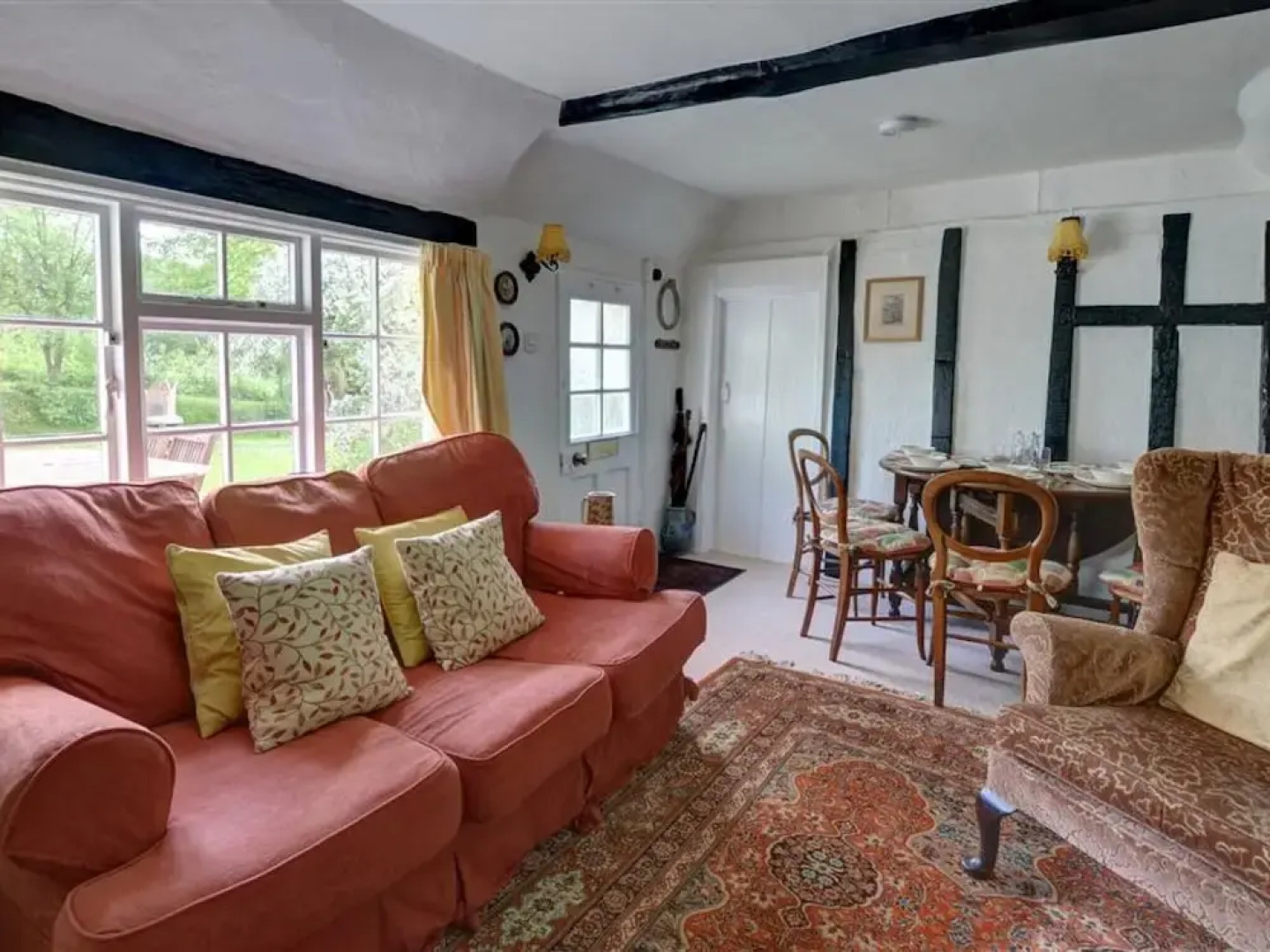 Old World Holiday Home in Denston with Garden near City Center