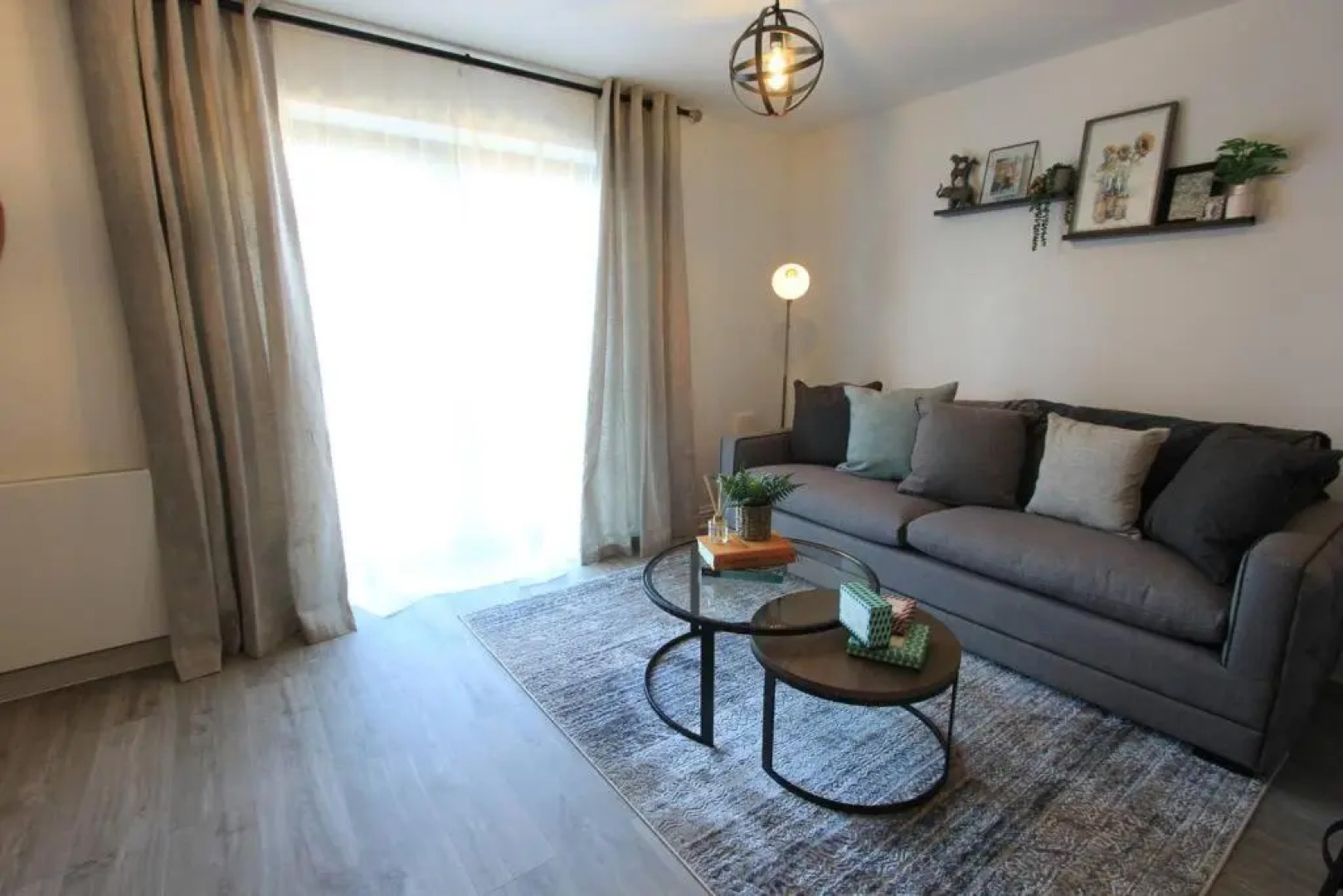 Cabot Mews Apartment 6