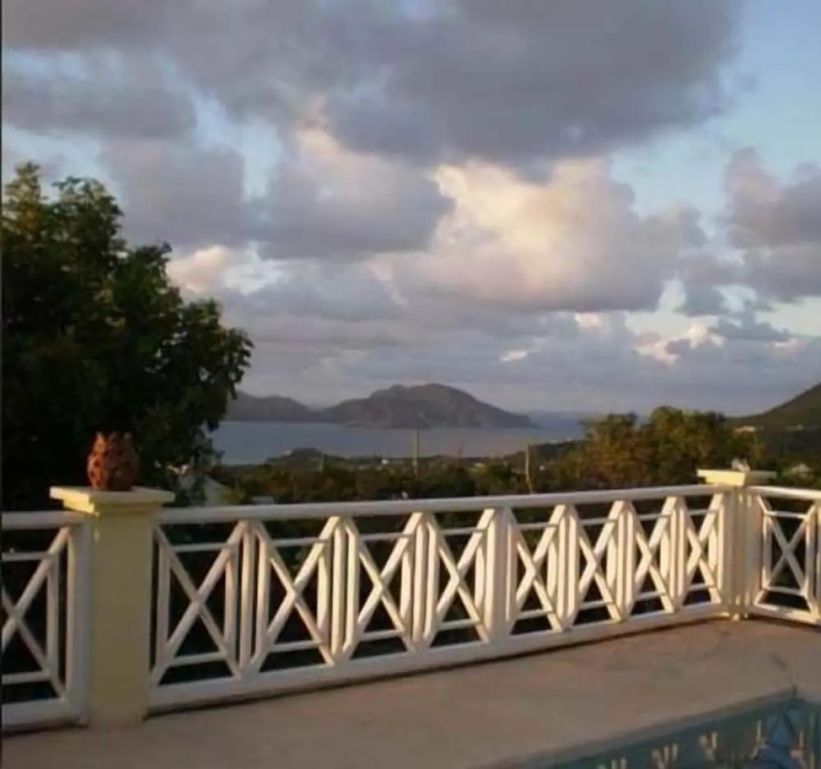 Yellow Bird Villa