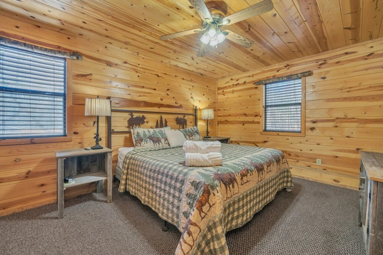 The Honeysuckle 2 Bedroom Cabin by Redawning