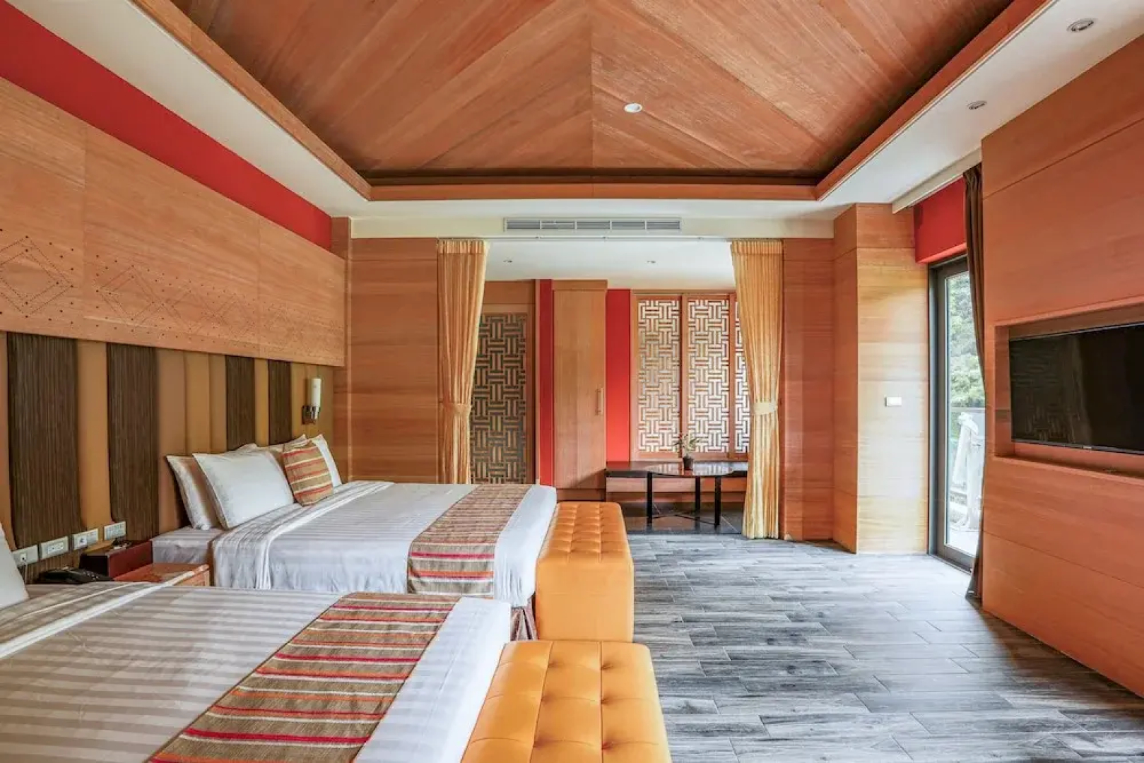 Sunrise Hot Spring Hotel