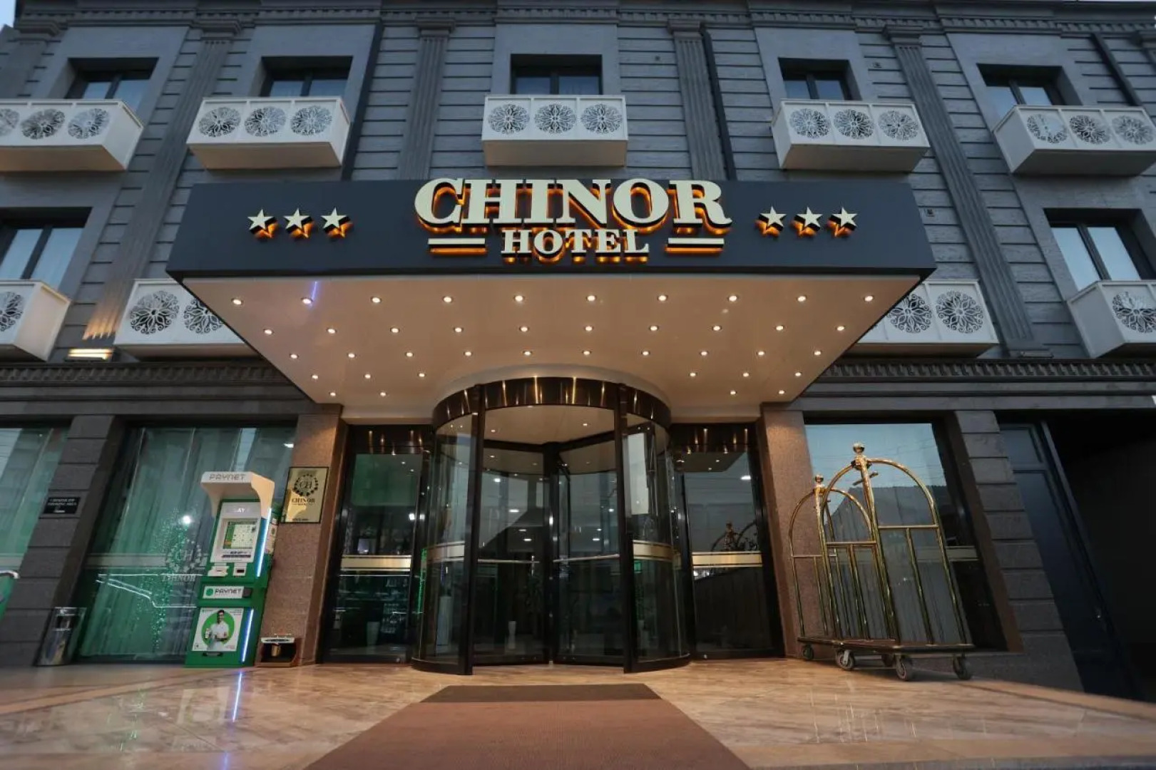 Отель Chinor