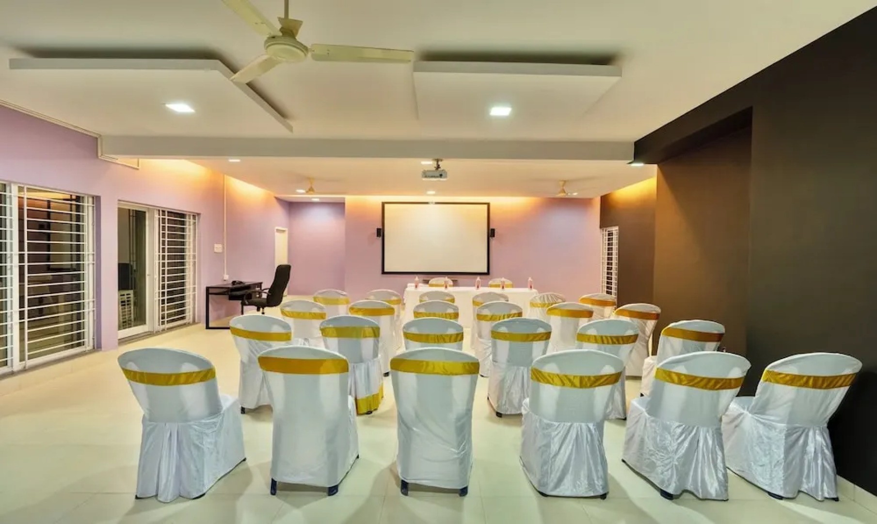 Treebo Midvalley Residence