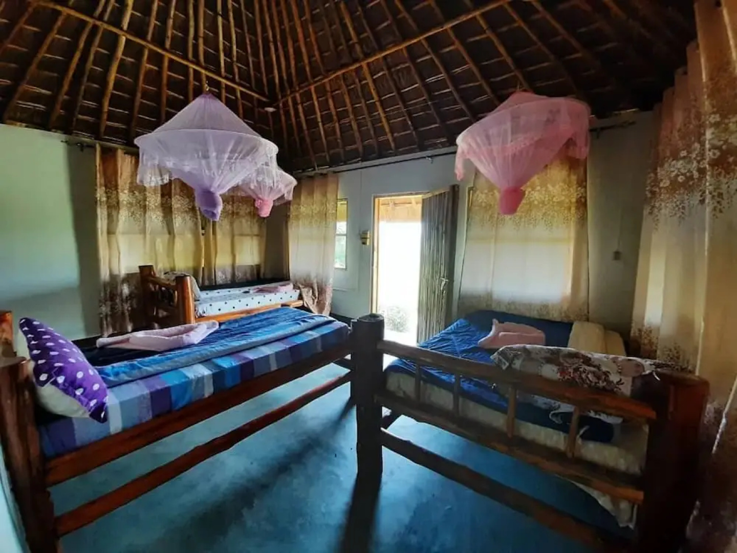Tangi Safaris Lodge