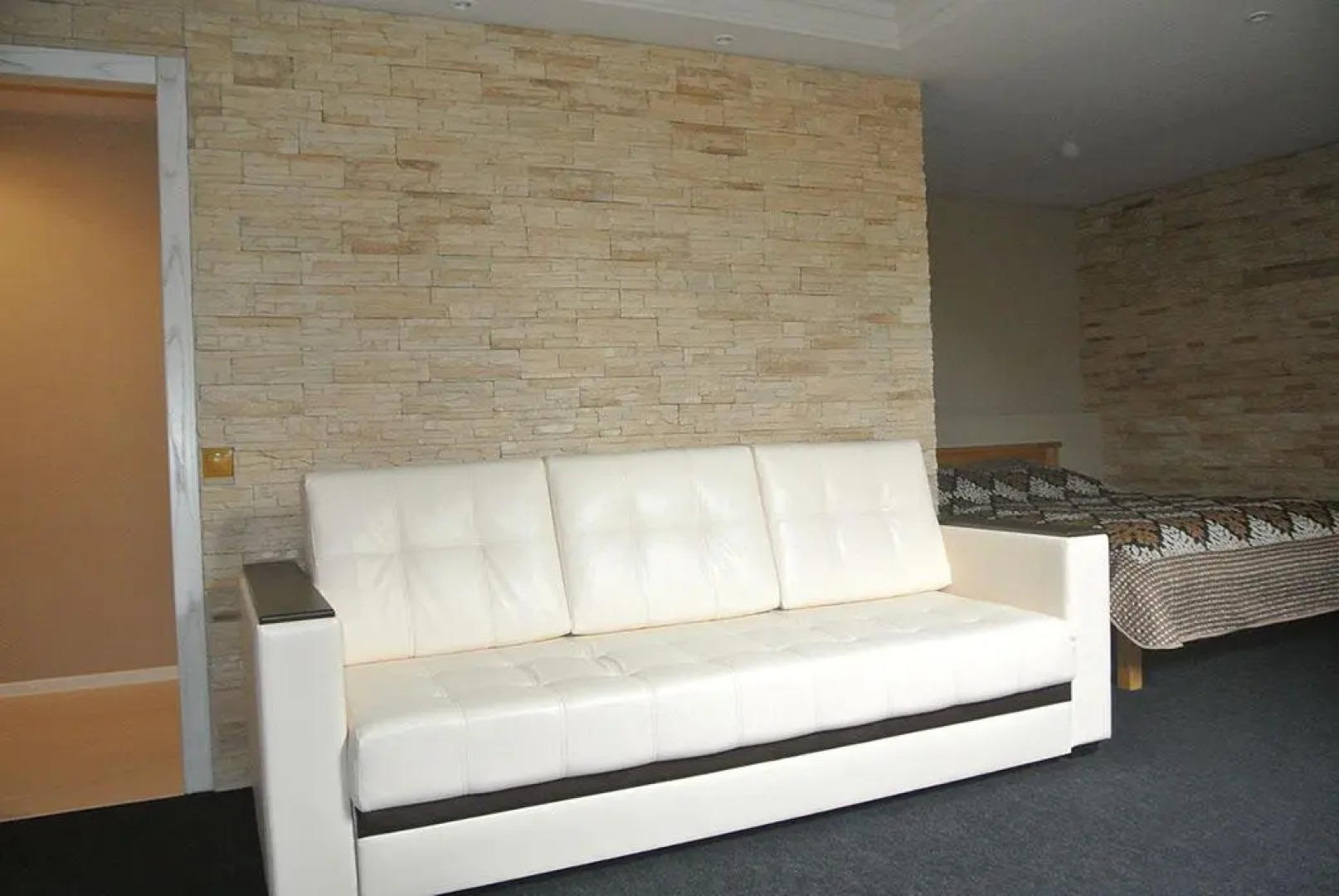 Отель Максим