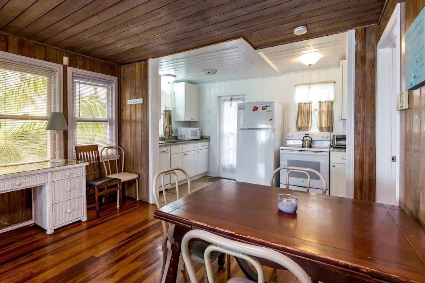 Sandy Toes Cottage by Vacation Rental Pros