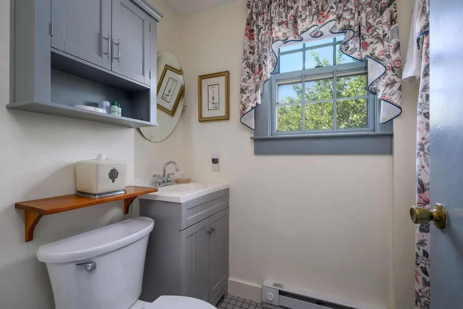 Isaiah Hall Bed & Breakfast Inn