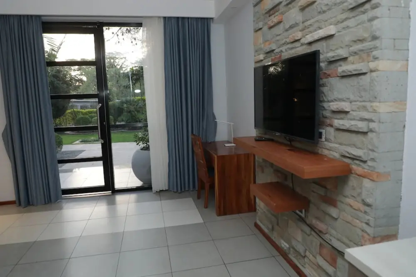 Villa Alpha International Hotel