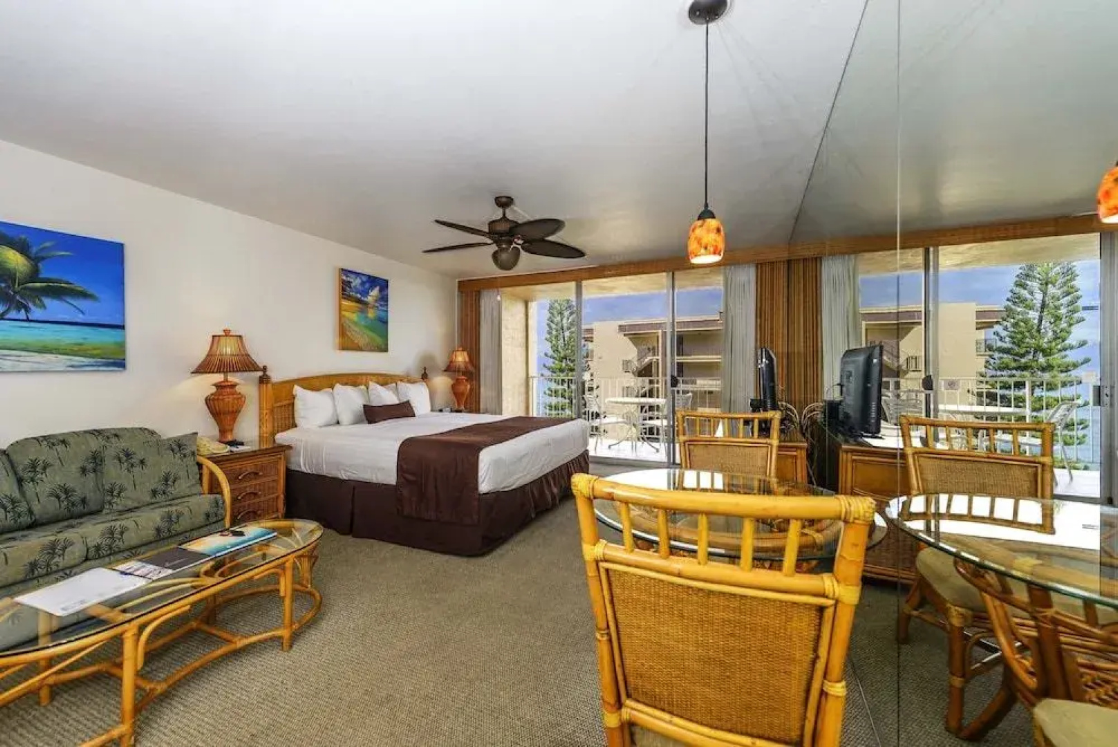 Royal Kahana 702 Studio Bedroom Condo by RedAwning