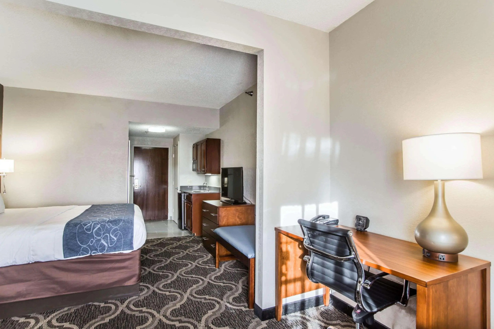 Comfort Suites Pineville - Ballantyne Area