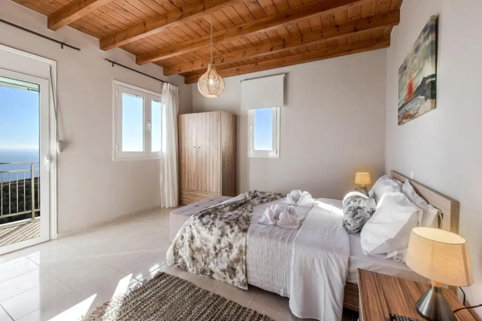 Tranquil sea view villa with private pool, just 2km from the beach!