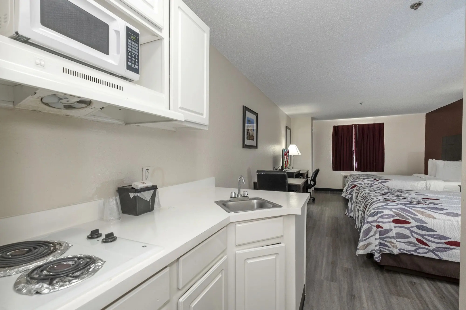 Red Roof Inn & Suites Pensacola - NAS Corry