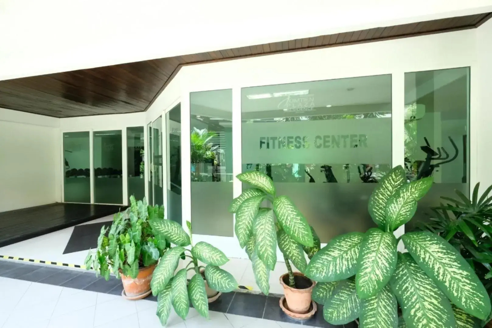 Отель Jomtien Plaza Residence