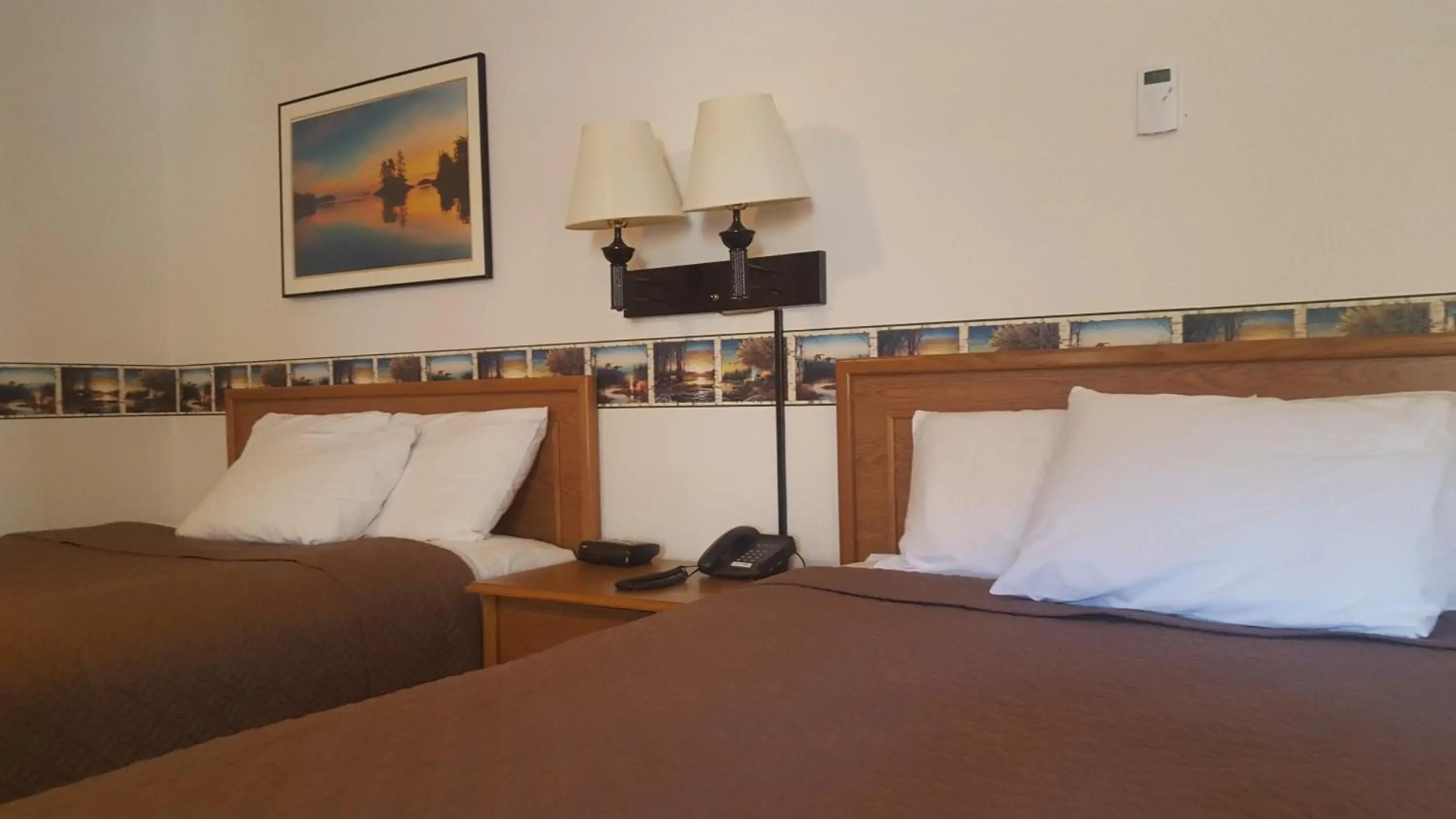 Longliner Lodge and Suites