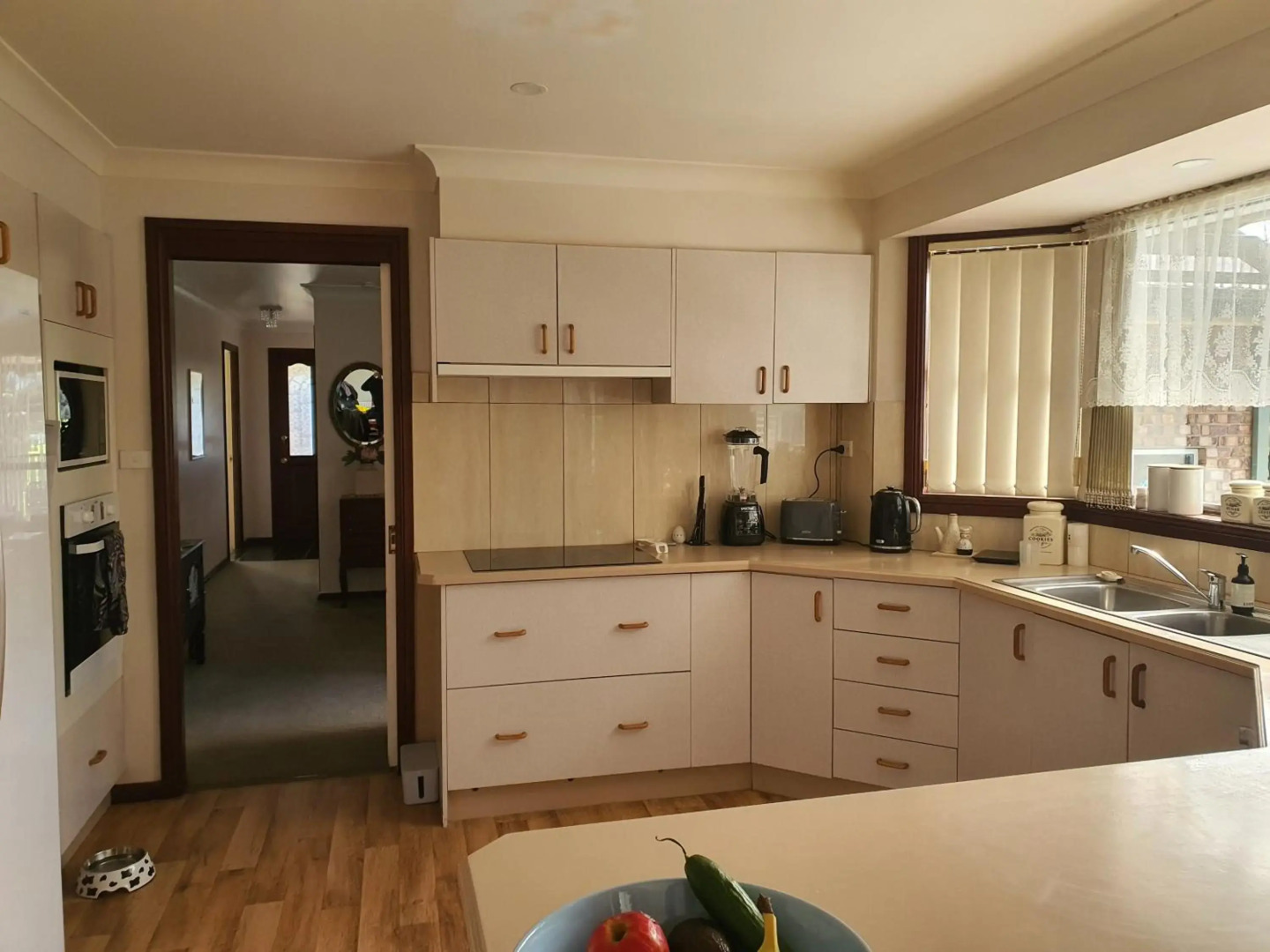 The Junction Estate COOL CALM COZY A Home N Host Property