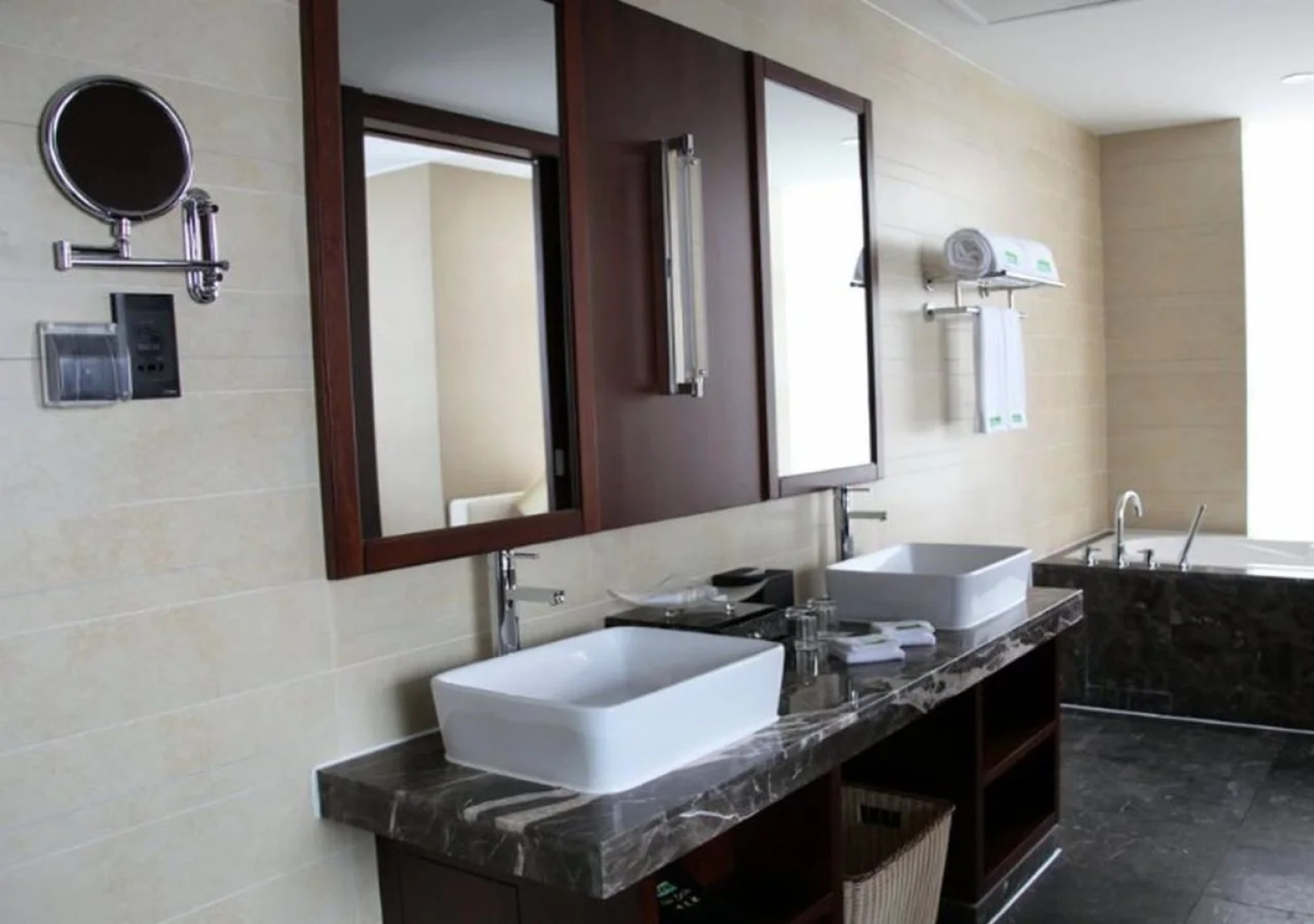 Wuxi Americas Best Jinting International Hotel