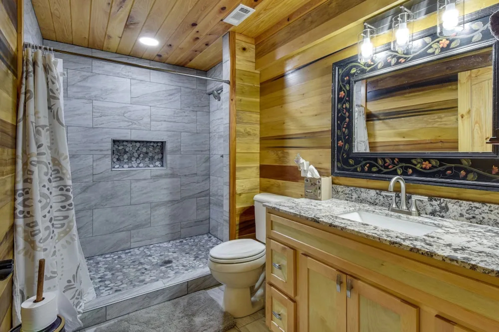 Mountain-view Cabin ~ 2 Mi to Downtown Clayton!