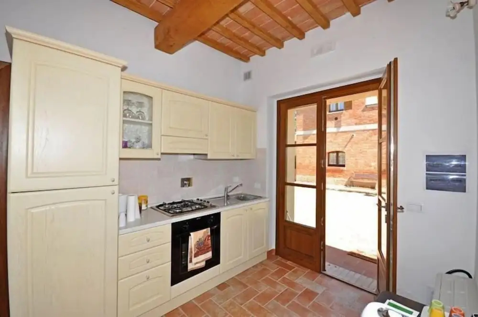Spacious Farmhouse in Pienza with Swimming Pool