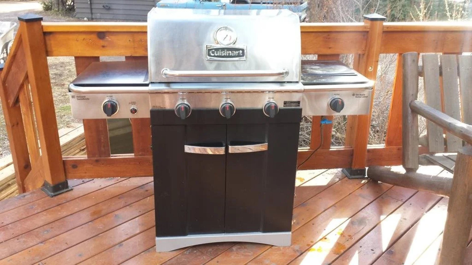 Johnston Canyon Lodge and Bungalows