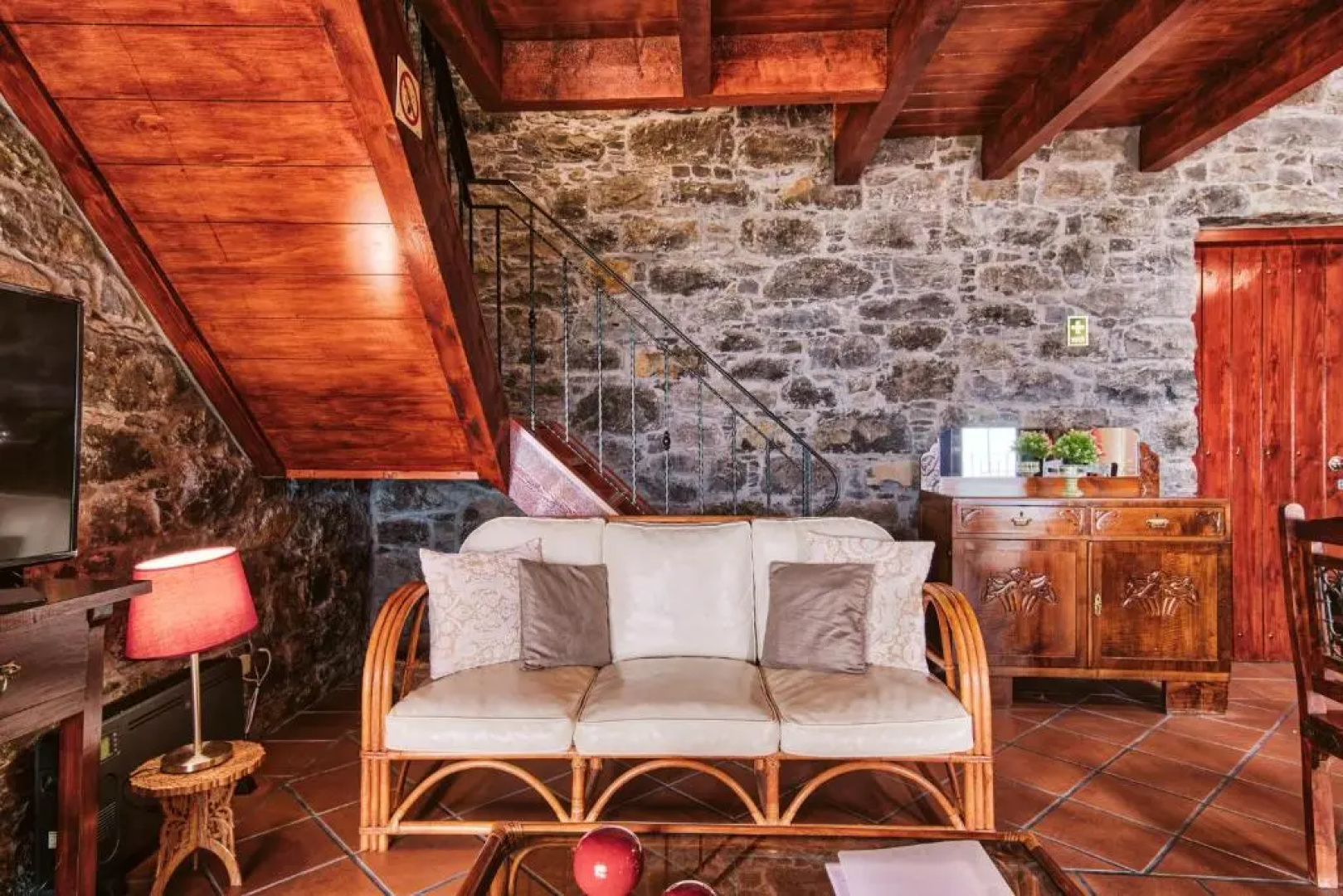 Seixal Sunny Villa