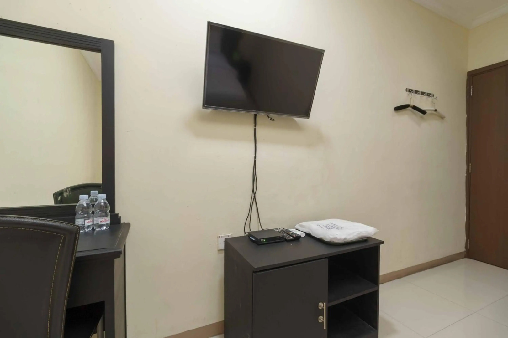 Hotel Addict by RedDoorz