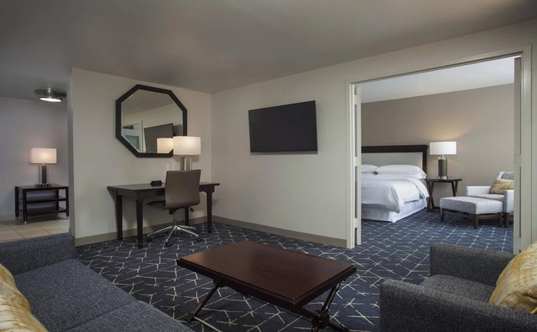 Sheraton Norfolk Waterside Hotel