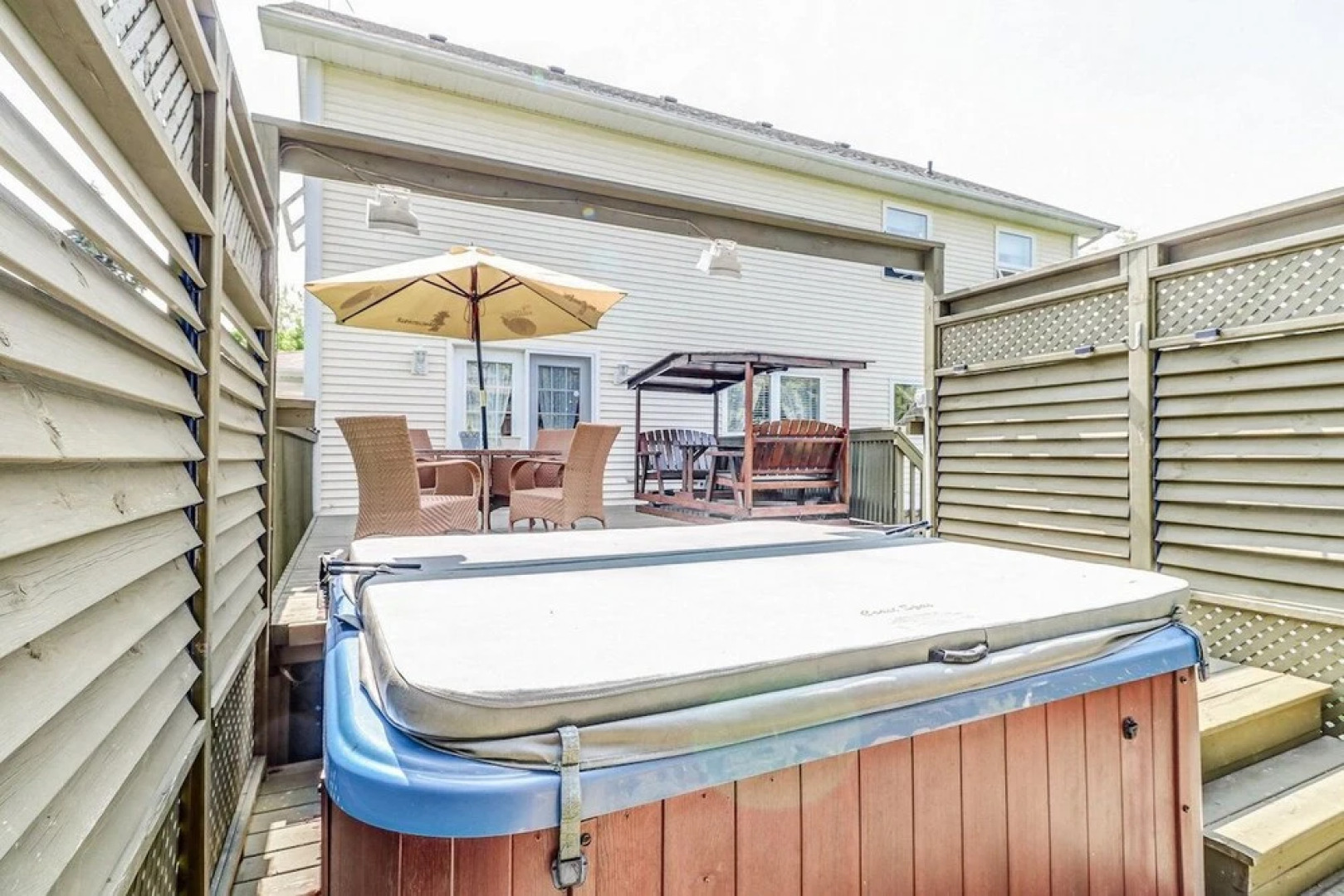 Abagale's Victorian Hot Tub and Suites