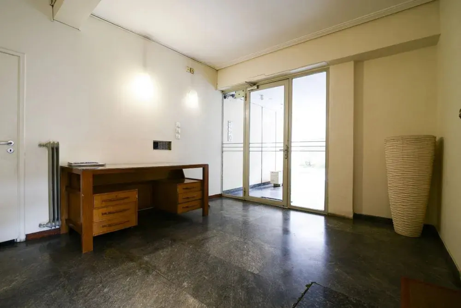 142m² Bright Alimos Apartment with Marina View