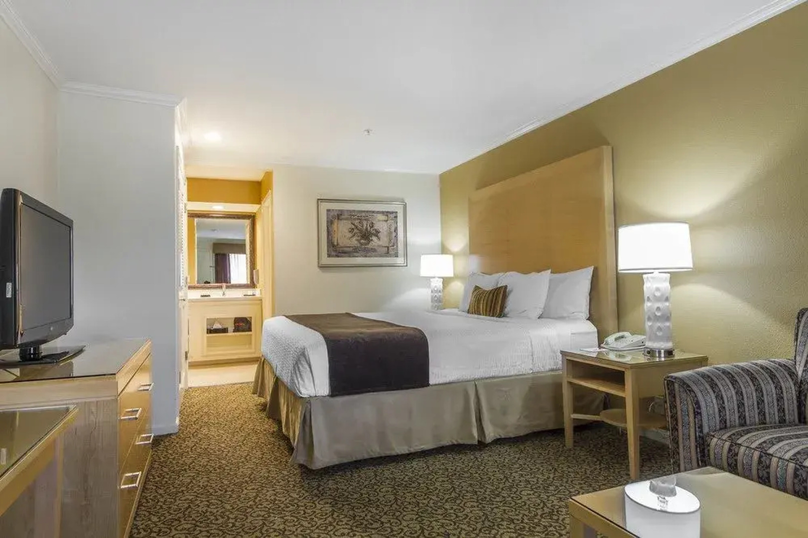 Best Western Plus Dixon Davis