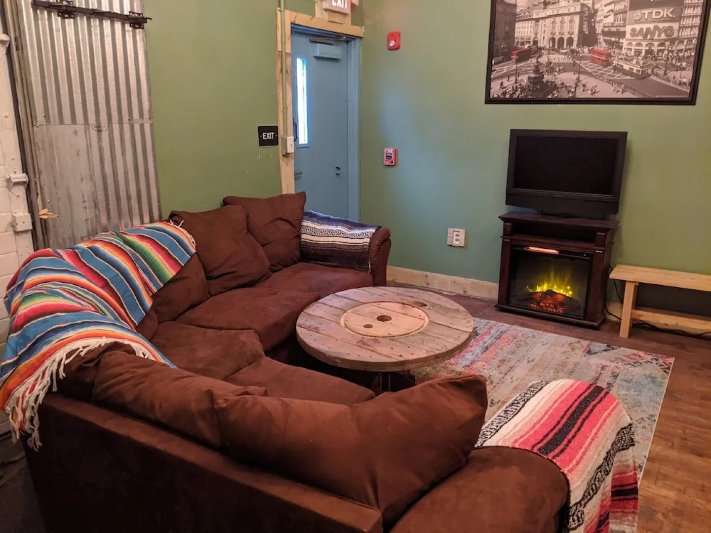 City House Hostel Poconos