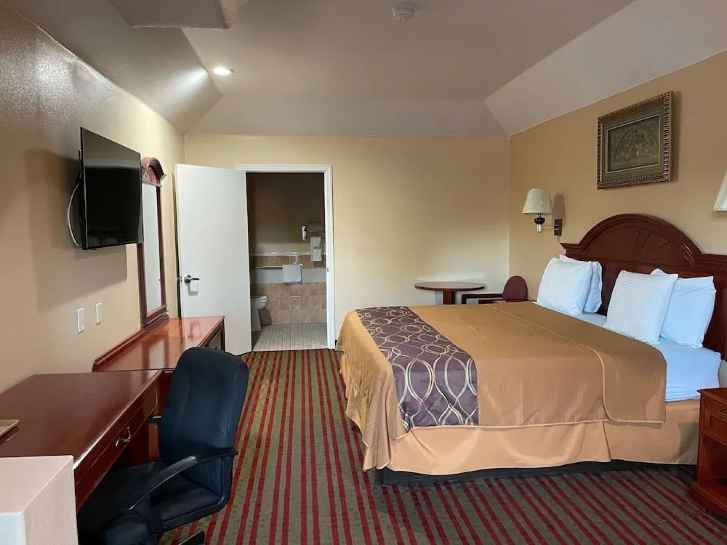 Executive Inn And Suites