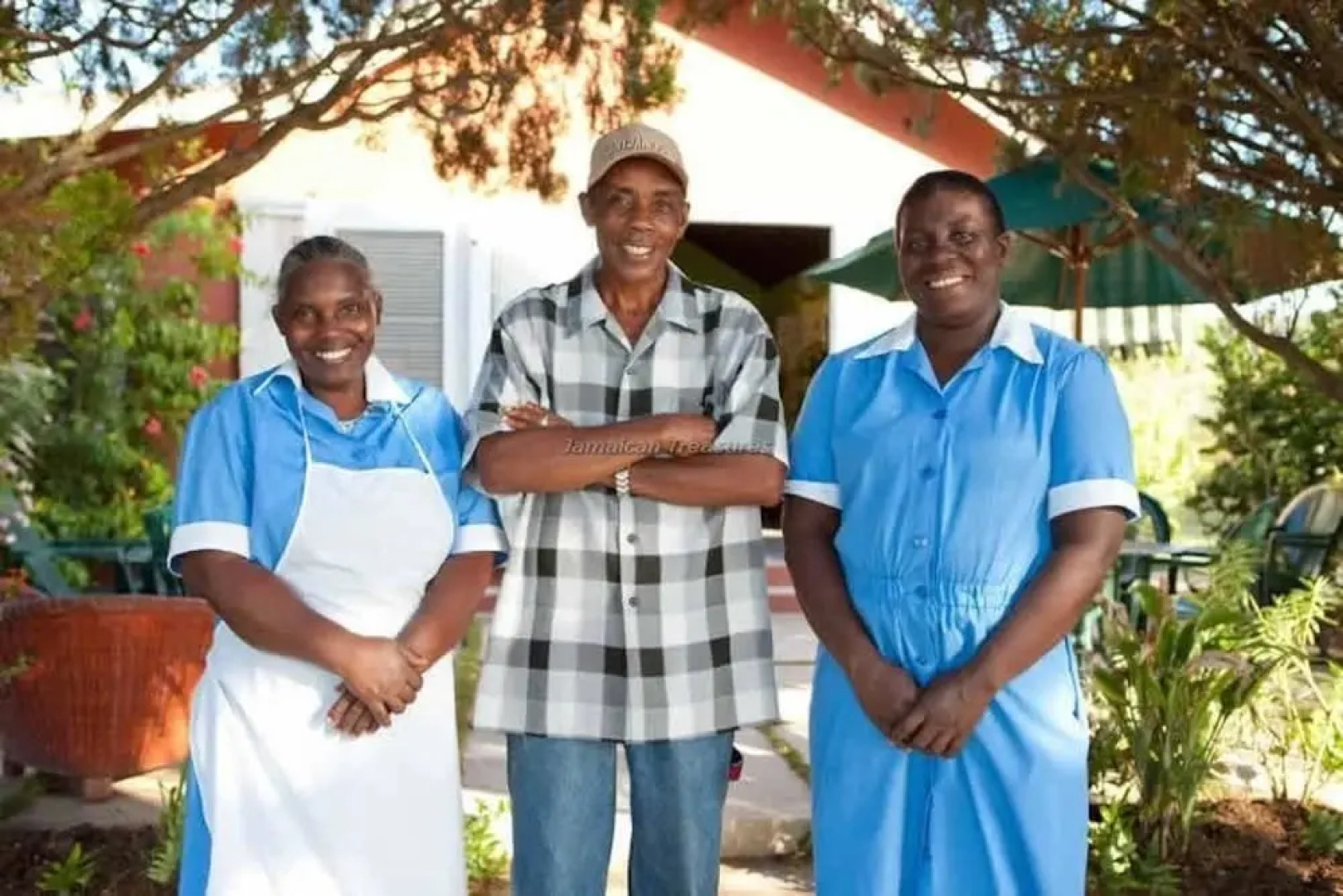 3 Br Beachfront Villa - Discovery Bay - Prj 1216