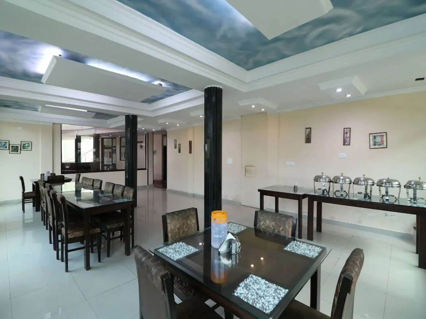 OYO 7547 Hotel Burans Residency