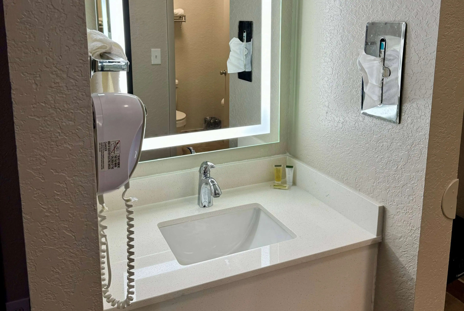 Days Inn by Wyndham Sarasota I-75