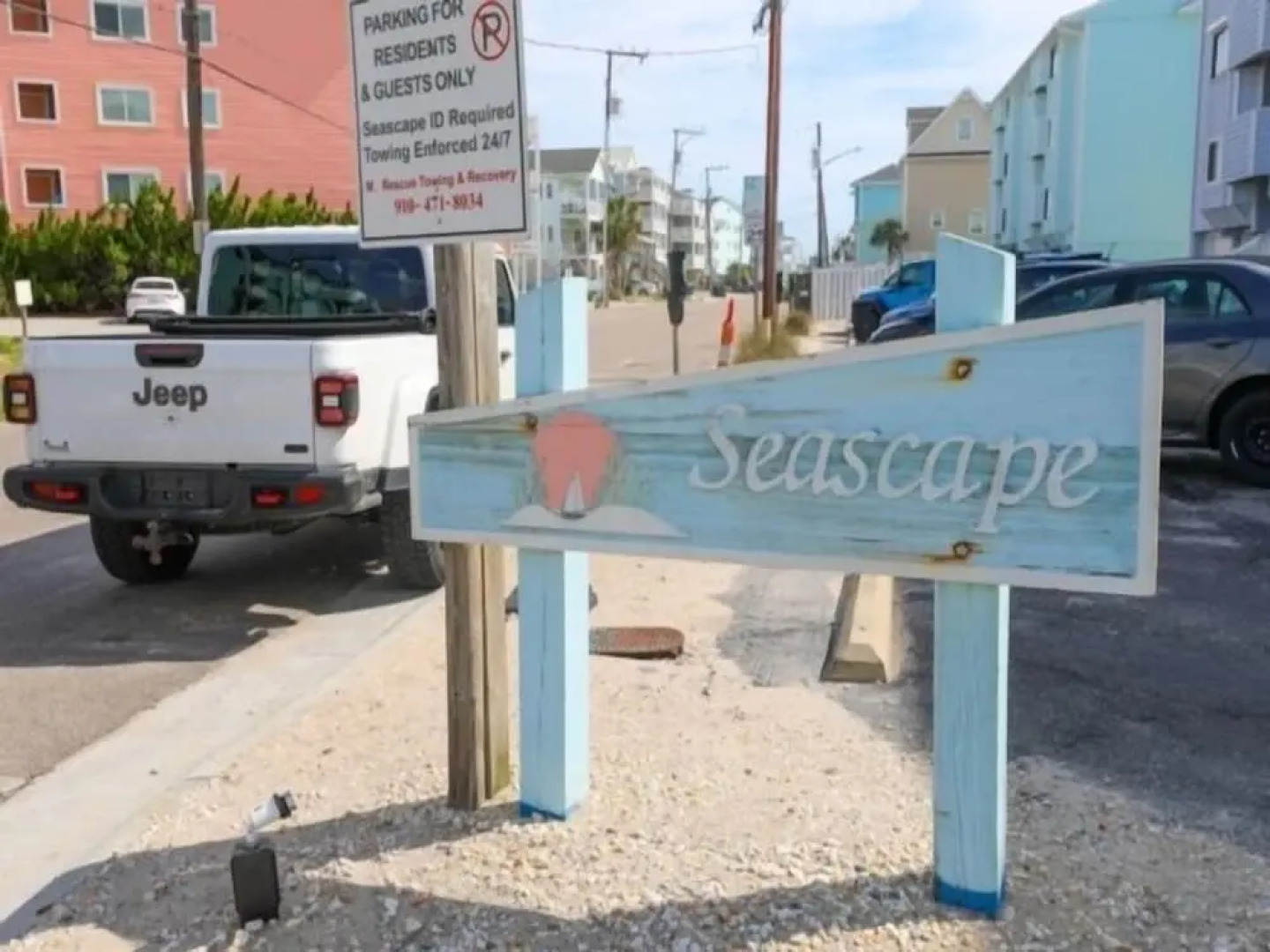 Beach Sunrise - Relaxing and Romantic! Enjoy ocean views from the bedroom with balcony access. 1 Condo by RedAwning