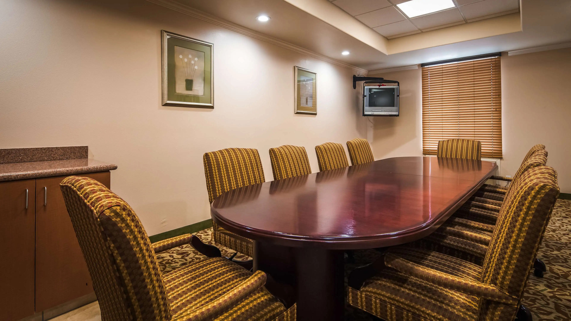 Best Western Plus Country Park Hotel