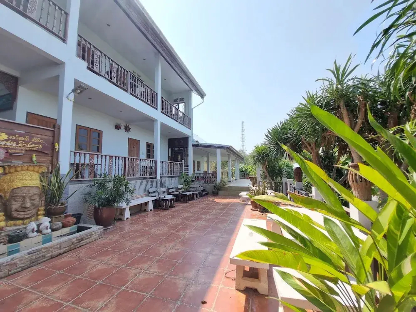 Sawasdee Sichang Resort