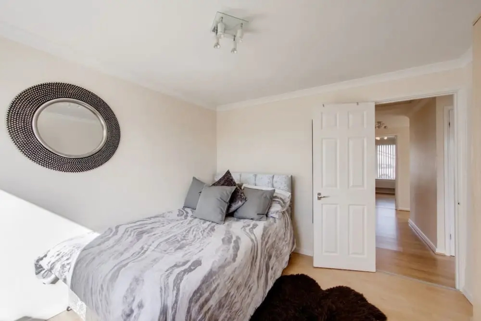 Bungalow 2 min Walk to Beach and sea Sleeps 6
