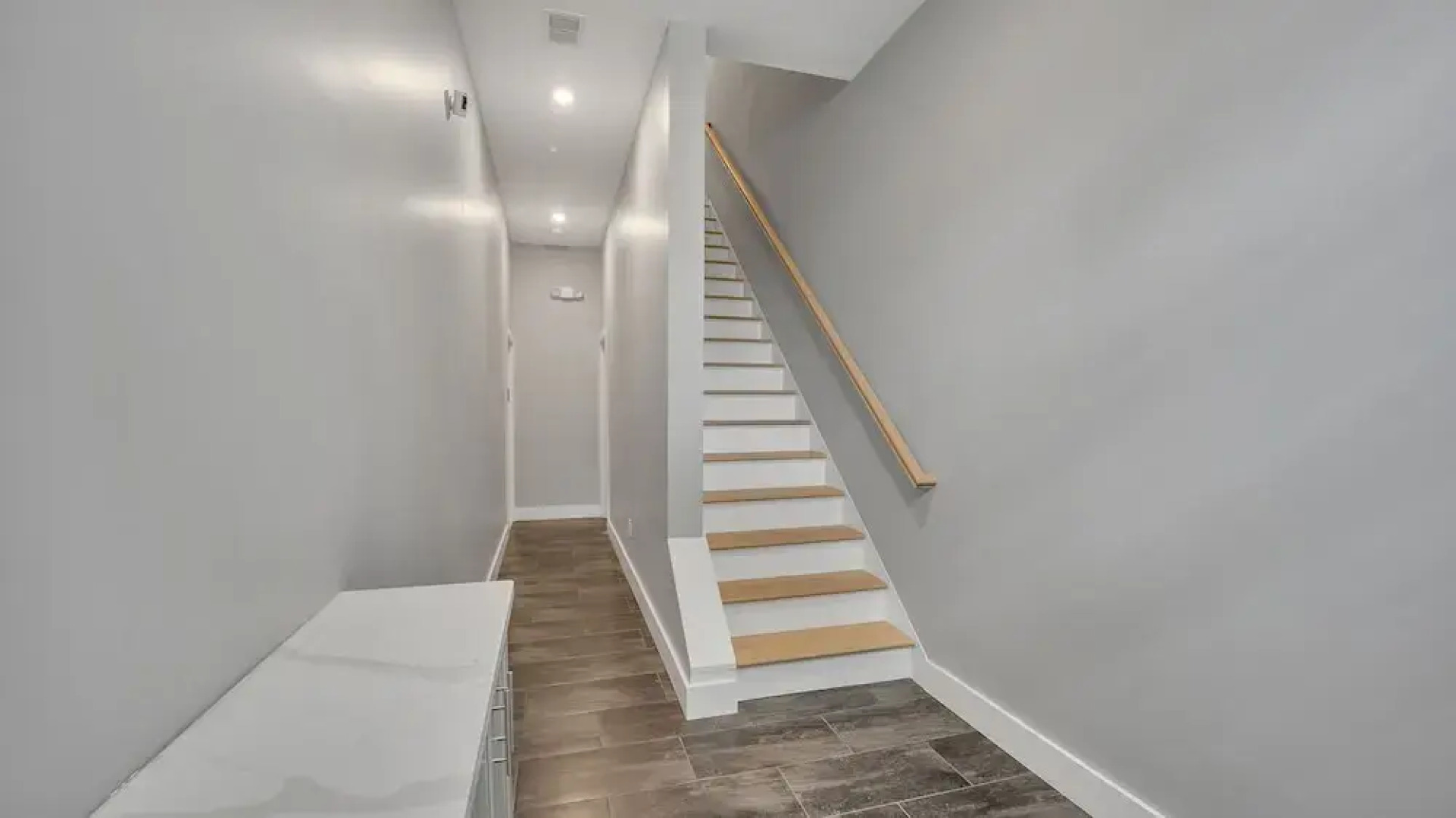 Charming Gem In Newark 3 Bedroom Apts by RedAwning