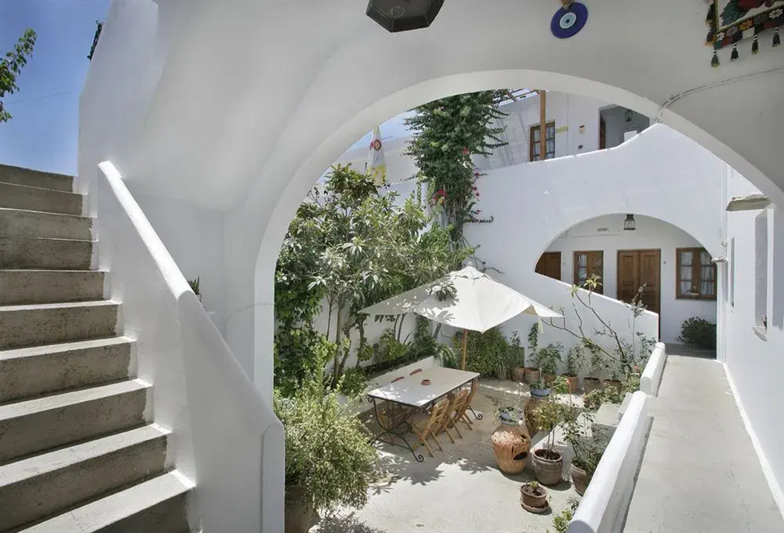Melenos Apartments & Studios
