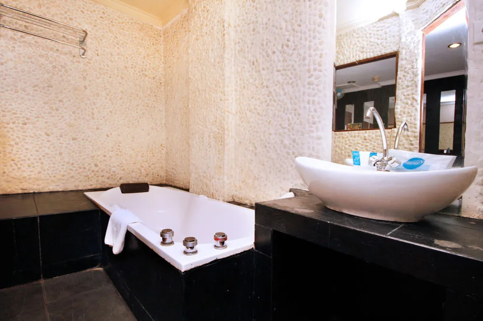 Airy Cikarang Singaraja Bekasi