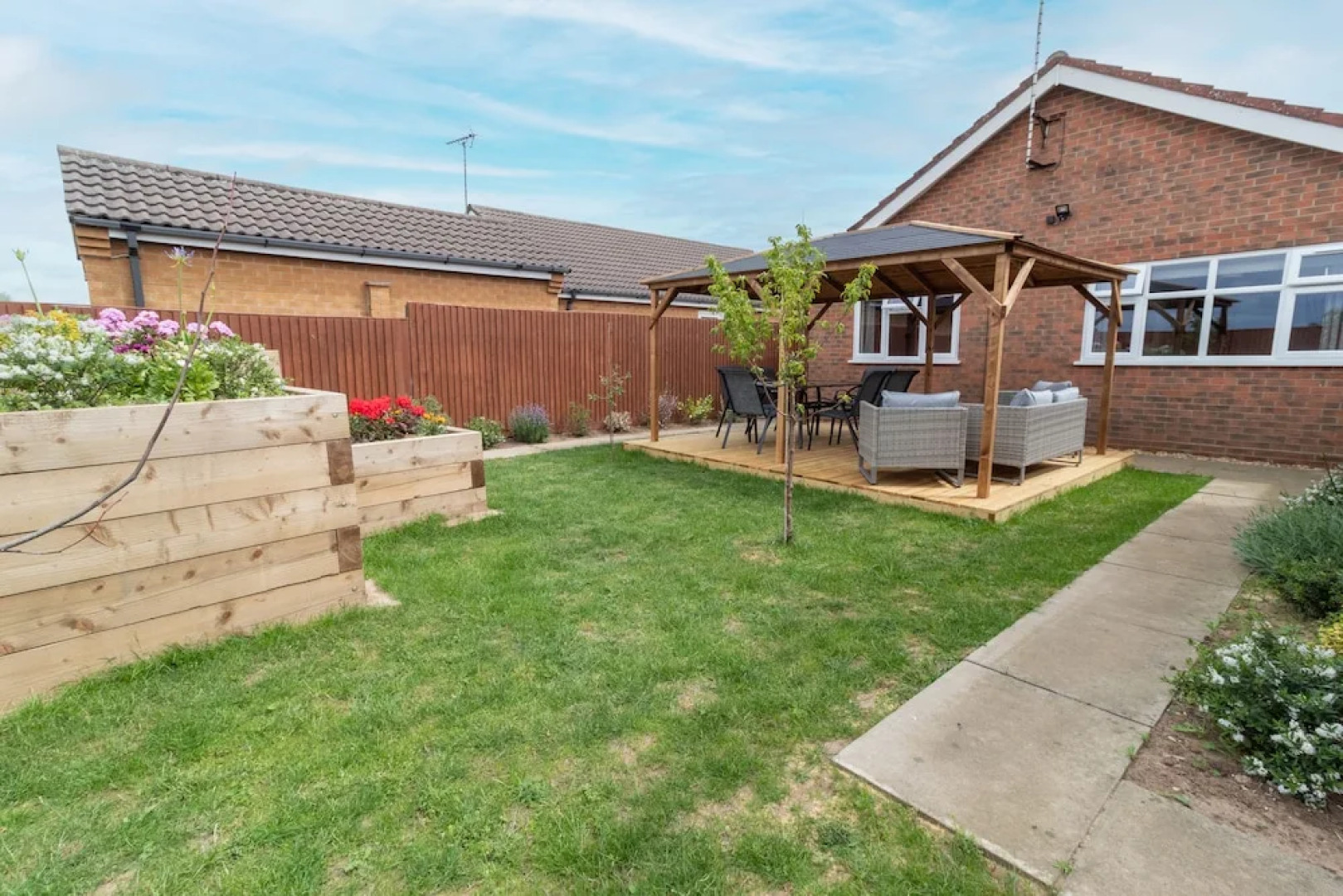 Cedar Drive, Holbeach - 1 to 4 - Self Catering