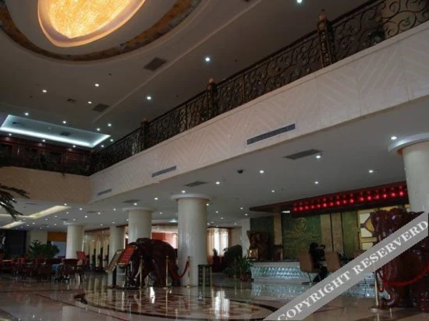 Sunshine Holiday Hotel