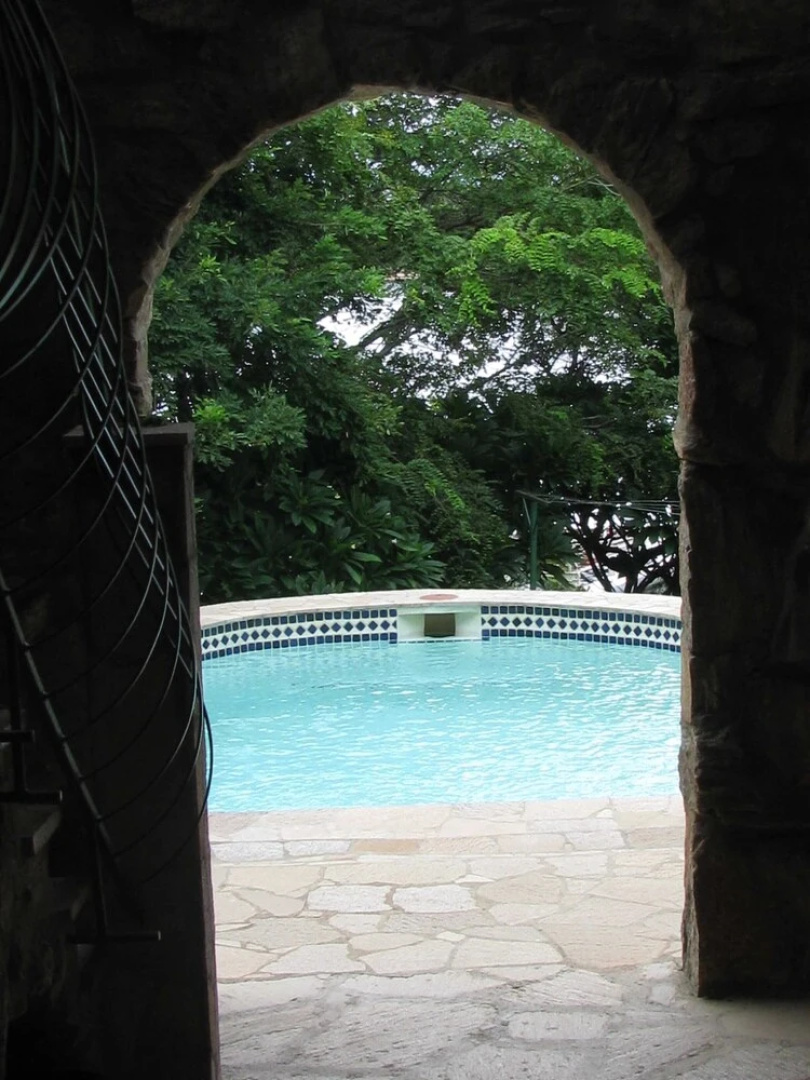 6 Bedroom Castle Siavonga min Four Guests
