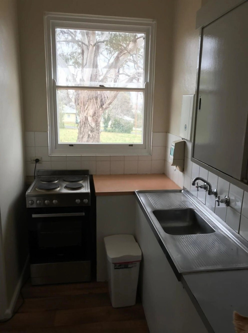 Young Budget Accommodation - Hostel