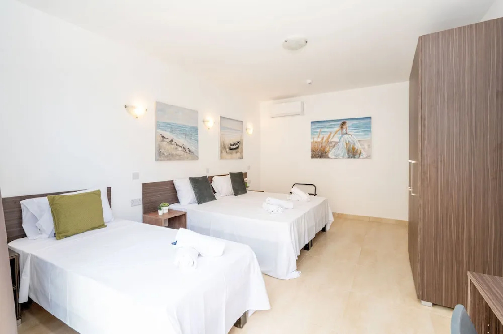 Islet Seafront 1 Bedroom Apartment